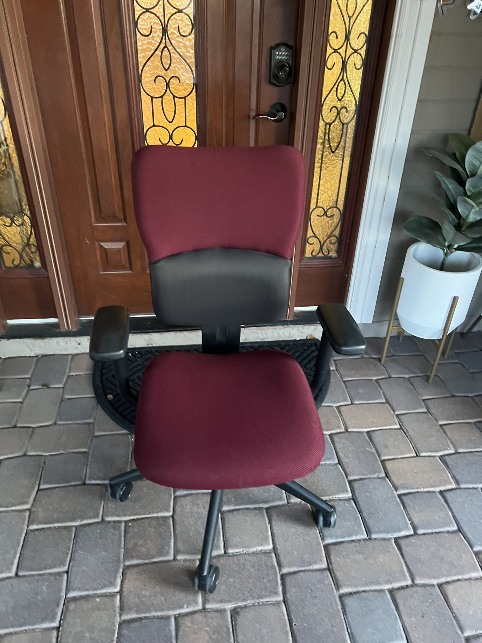 Steelcase Lets b! Chair $25