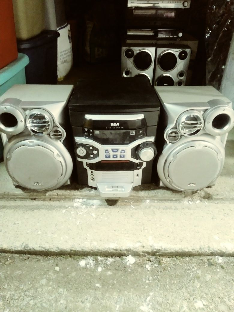 RCA 5 CD Disc Changer Audio System... for Sale in Grand Island, NY