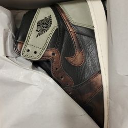 Jordan Retro 1 High OG"Rust" (Size 8)