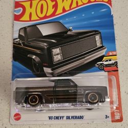 Hot Wheels '83 Chevy Silverado