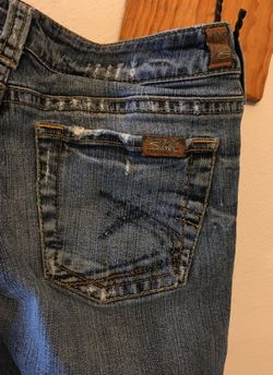 Silver Tuesday flare jean size 28
