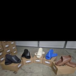 Yeezy Slides 