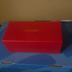 Cartier glasses with 1000 but this is a lost piece goes for 350 good condition 