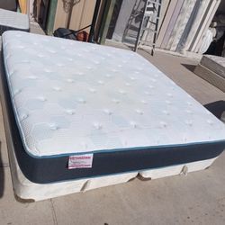 King Mattress And Box Spring 
