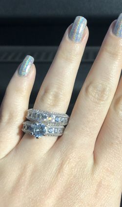 New 18 k white gold wedding ring set engagement ring