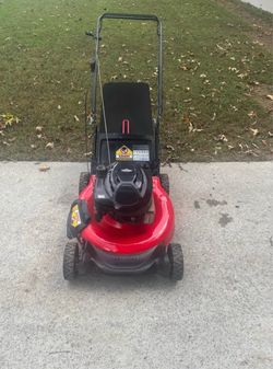 Troybilt push lawnmower with bag
