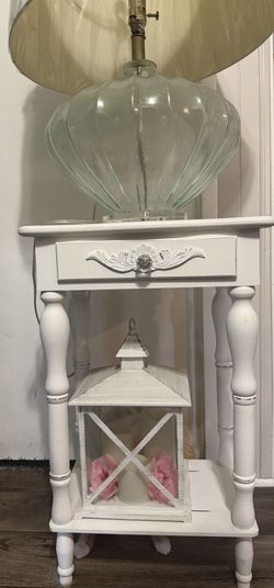 Shabby Chic Accent Table + Lamp + Lantern Décor Set