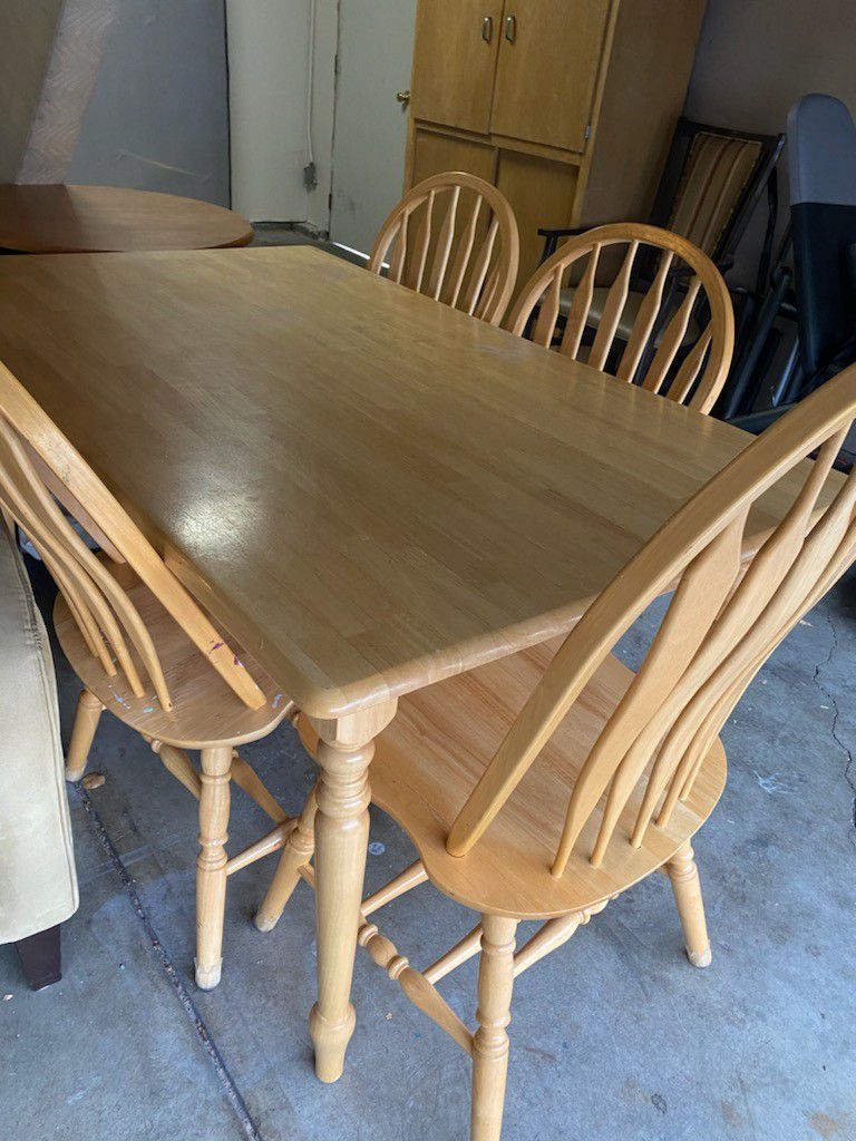 Wood Farmhouse Cute Dinning Table And 4 Chairs Set