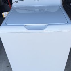 G.E Washer 4.0 cu.ft