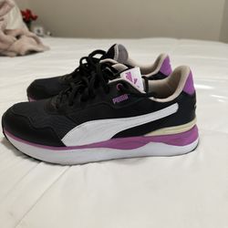 Womens Puma Sneakers