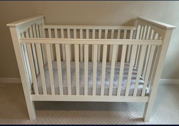 WHITE POTTERY Barn Kendall Baby Infant CRIB