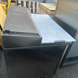 4 ft sandwhich table