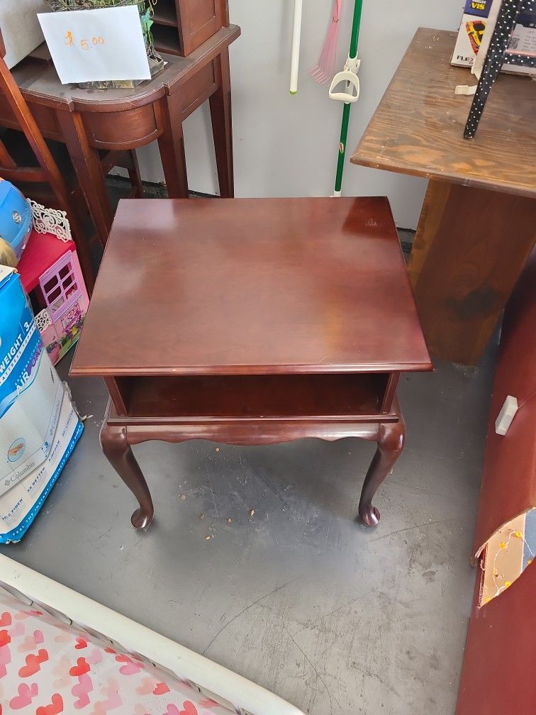 Cherry Wood End Table