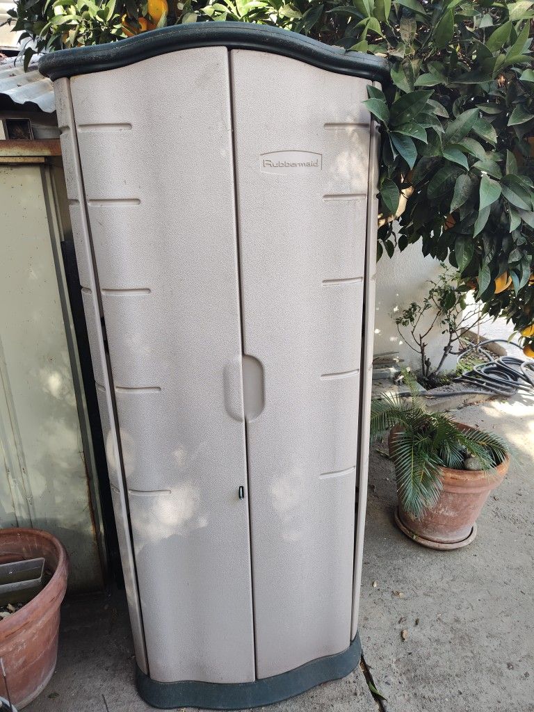 Rubbermaid Storage Shed