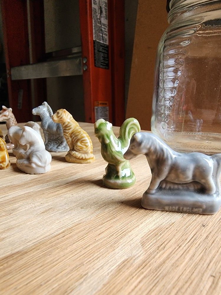 42 Rose Red Tea Figurines