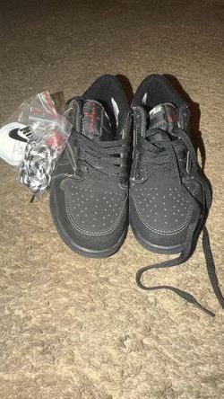 Travis Scott black phantoms low 1