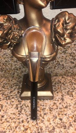 Chanel brush