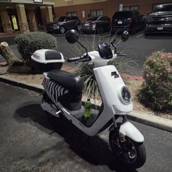 ZEBRA ELECTRIC SCOOTER