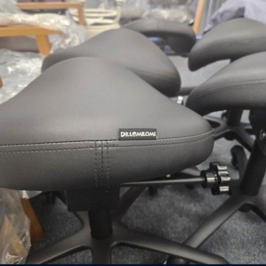 Premium ergonomically saddle stool designed for clinics, massage, spa, salon, and home use. DR.LOMILOMI Exclusive.