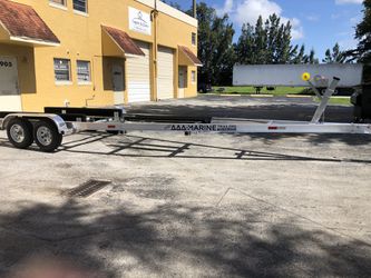Custom aluminum boat trailers