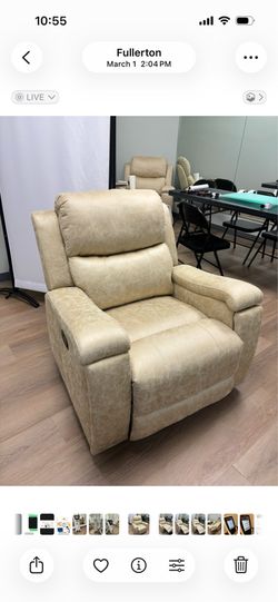 Recliner - Like new condition