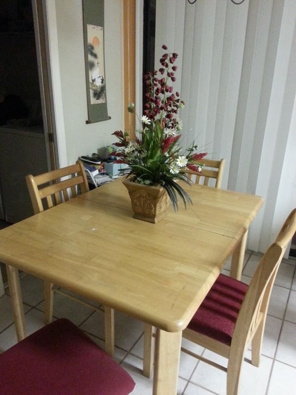 Wood Dining Room Table With 4 Chairs Centerpiece Furniture In Wood Dining Room Table With 4 Chairs Centerpiece Furniture In Gainesville Fl Offerup