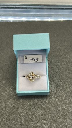 Lady’s cluster ring