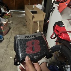 Motocutz plate with decal