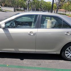 2014 Toyota Camry Hybrid