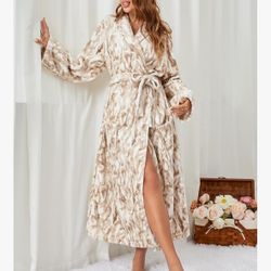 RONGTAI Womens Bathrobe Ladies Fleece Plush Warm Long Robes Fleece Nightgown Sleepwear