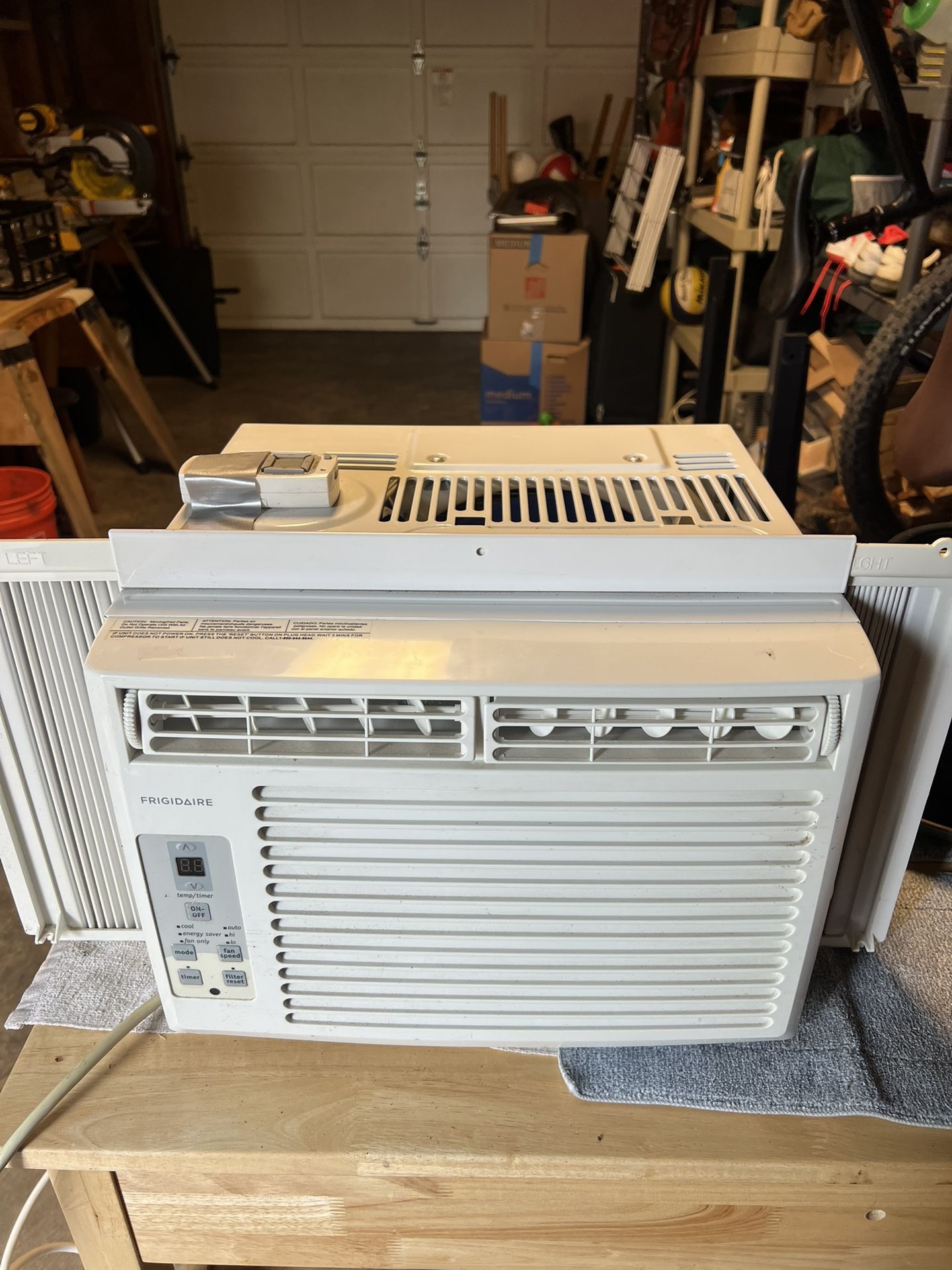 AC Unit - Frigidaire Window Unit