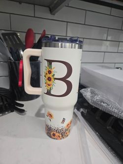 BRAND NEW NEVER USED Monogram Letter B Sunflower Tumbler with Handle