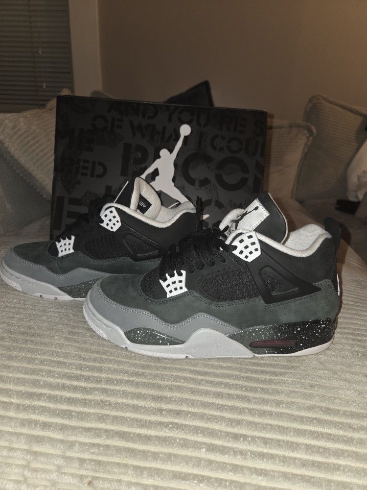 Air Jordan 4 Fear