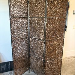Ratan divider