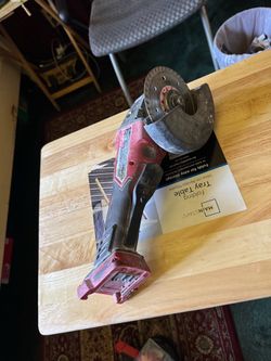 Milwaukee FUEL 18V Grinder