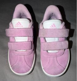 Toddler Girl Adidas VL Court 3.0 in a soft lilac shade with dual hook-and-loop velcro straps size 8k