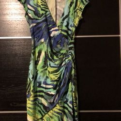 Dress 👗 Cache Size M, Stretch, New