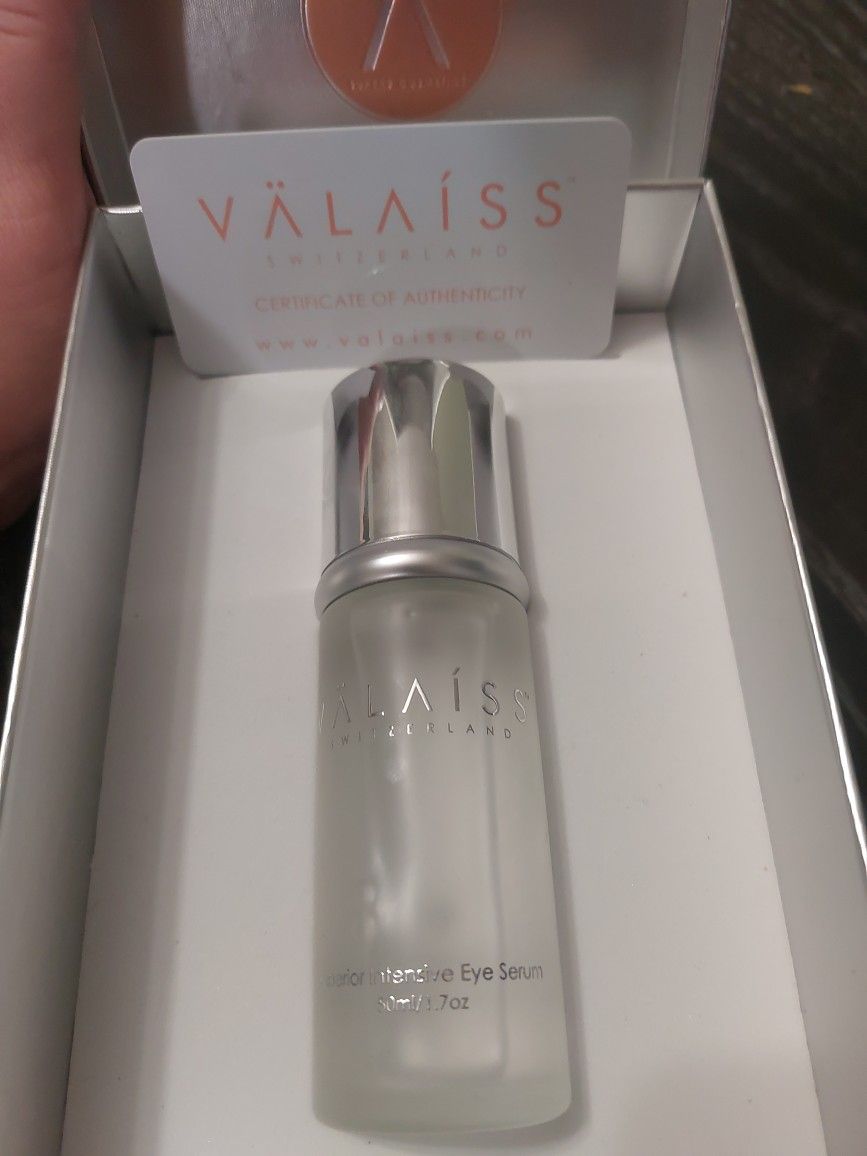 Eye Serum Valaiss Switzerland