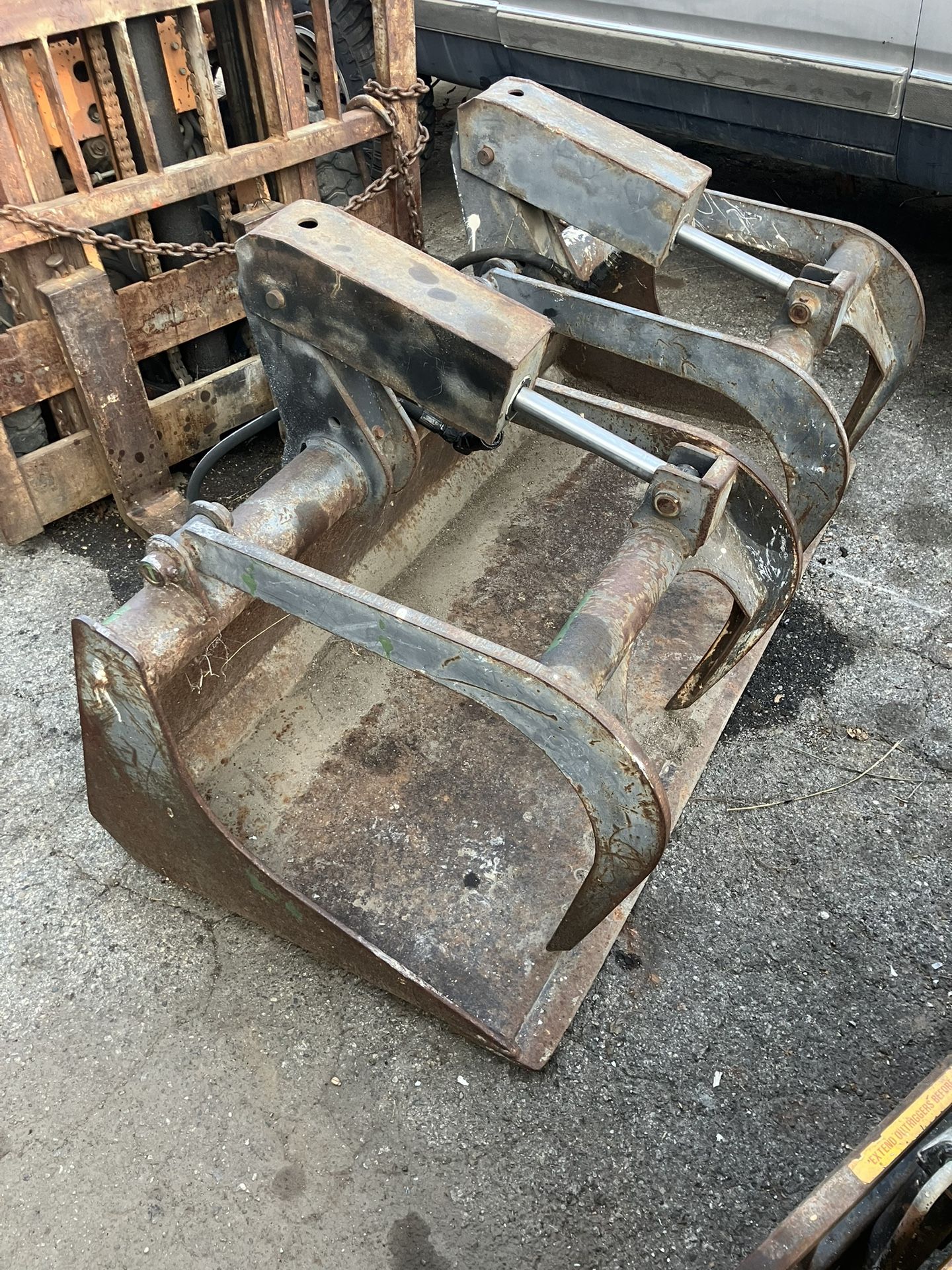 Bobcat Bucket