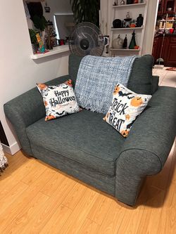 SMALL COUCH