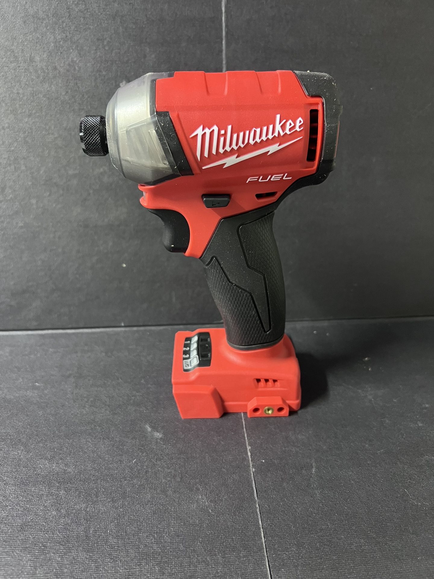 Milwaukee M18 FUEL Surge 1/4 Hex Hydraulic Driver.