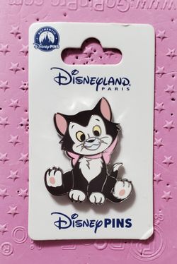 Disneyland Paris Disney Figaro Sitting With Bow on Card Single DLP pin