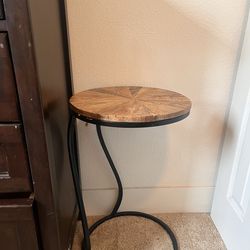 End table (2)