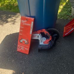 Milwaukee Electric Band Saw