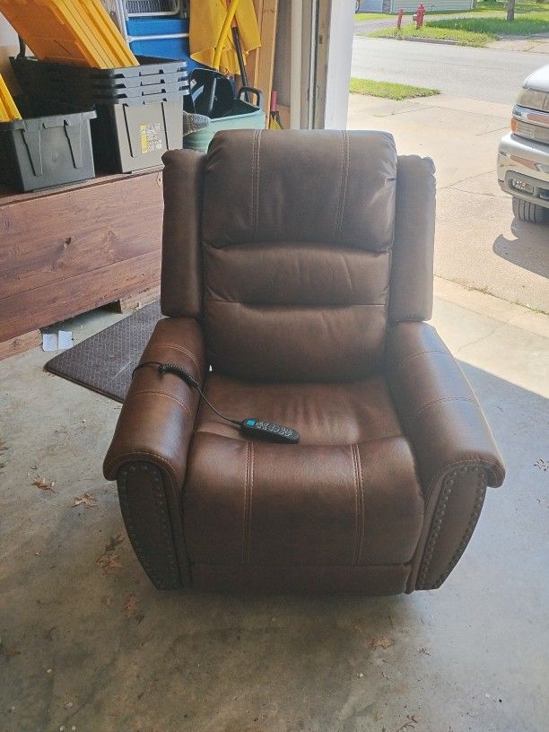 Flex Steel Lift Recliner