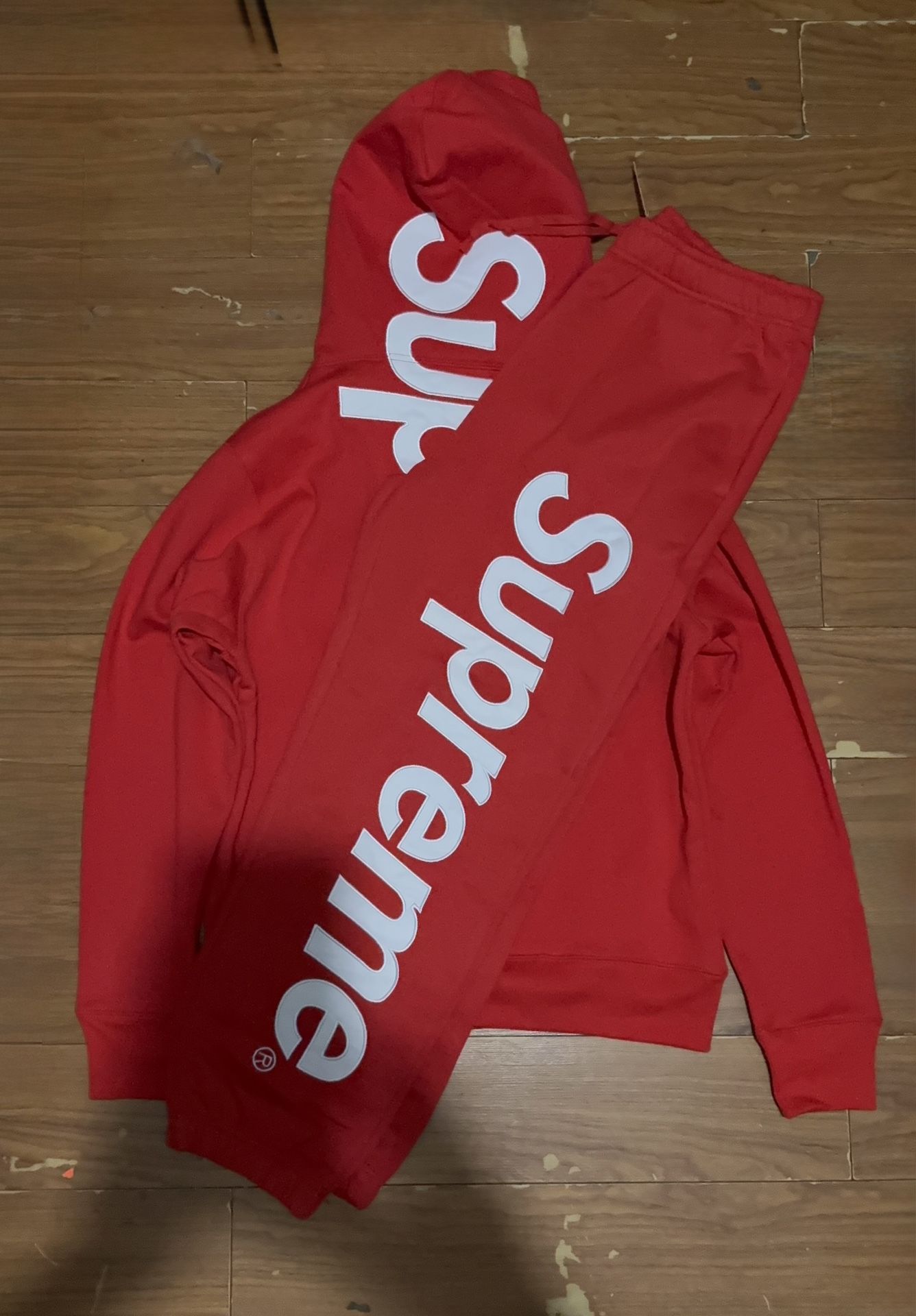 Supreme Hoodie & Sweats