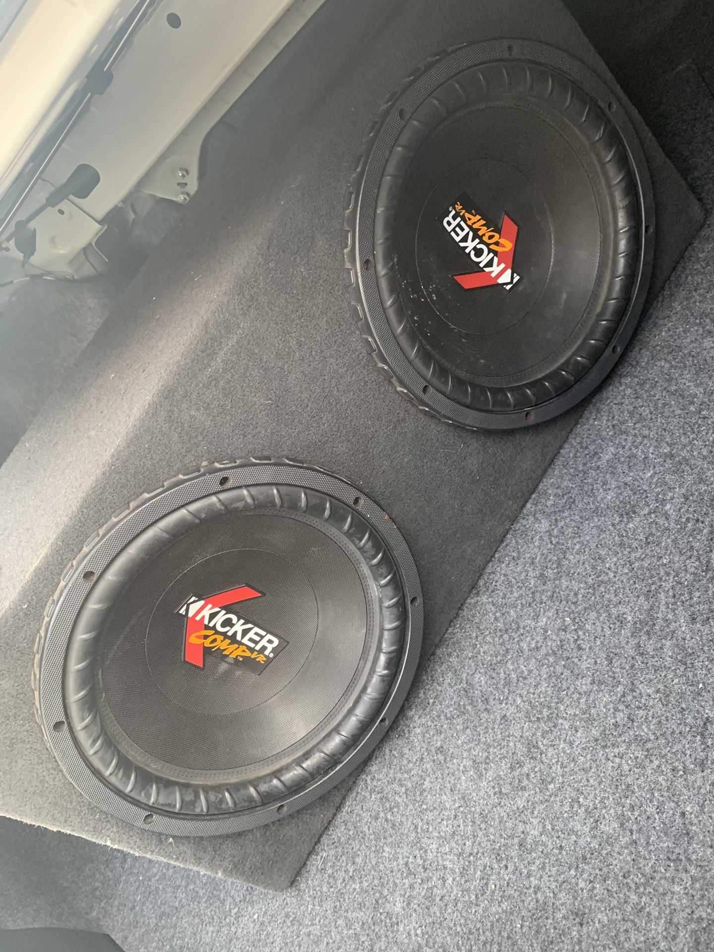 Kicker subwoofers