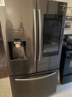 Refrigerator and compressor