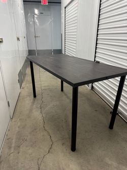 Used IKEA desk with legs