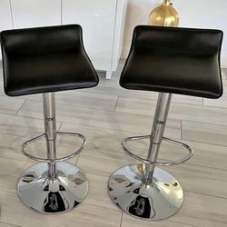 New 2 Black Bar Stools 